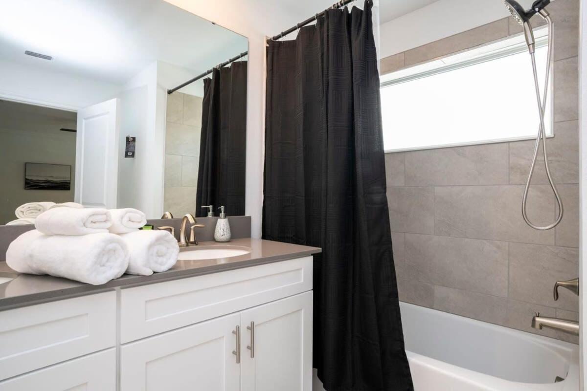 Gorgeous 4 Bedroom W Screened Pool Close To Disney 2653 คิสซิมมี ภายนอก รูปภาพ